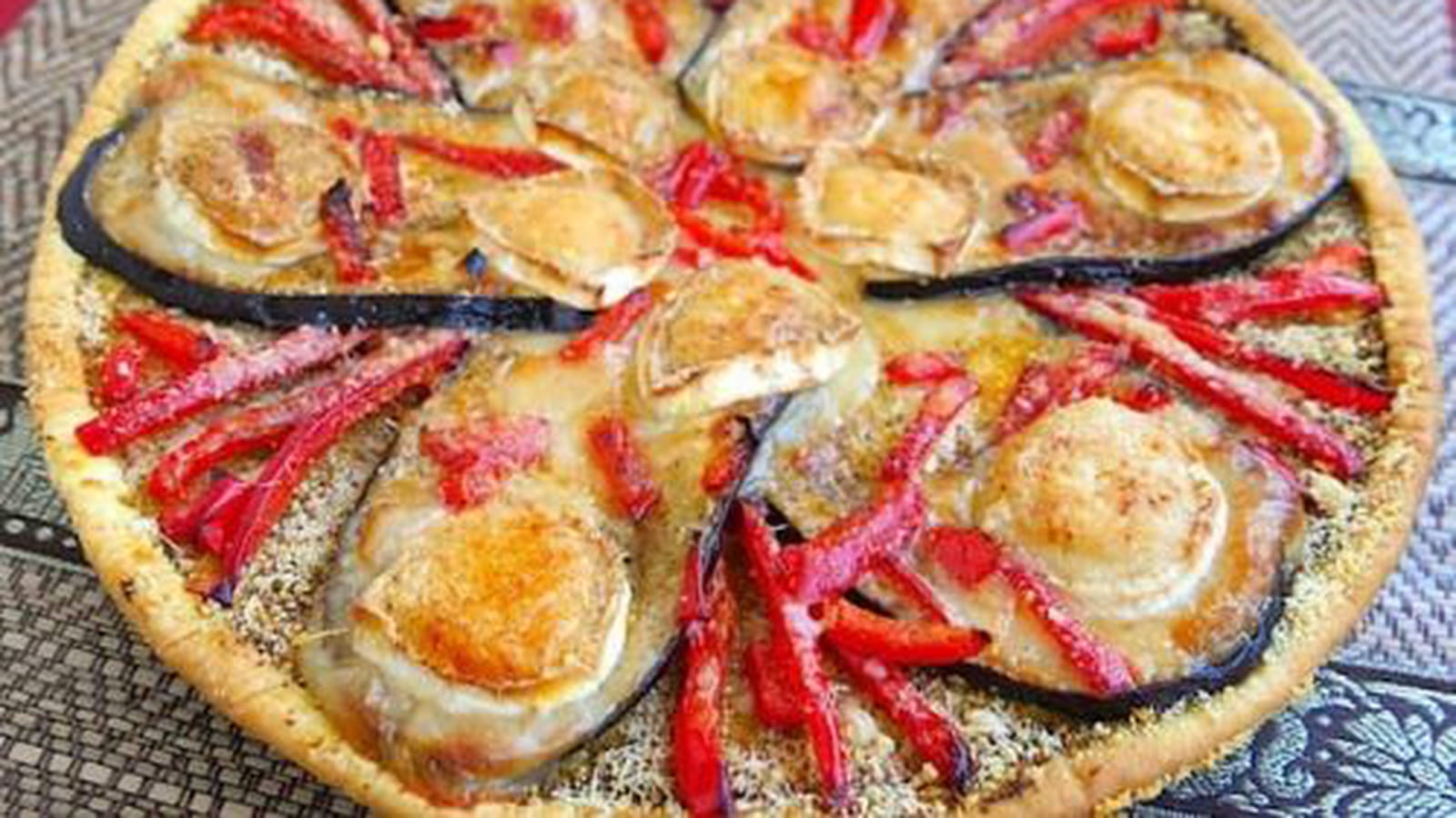 Tarte fine aubergine poivron chèvre