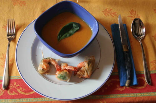 Gaspacho de melon et fritots de gambas