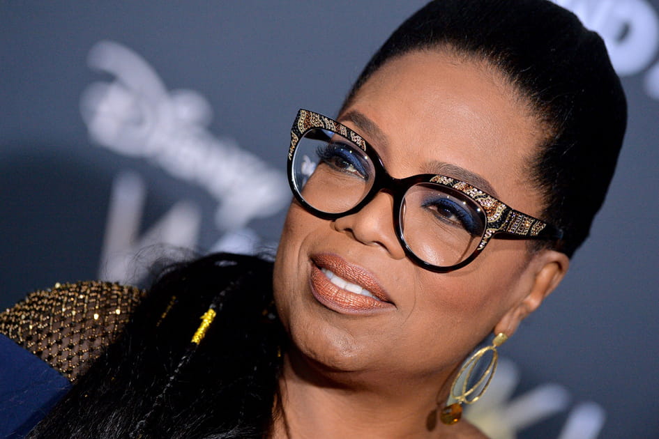 Les paupi&egrave;res bleu marine d'Oprah Winfrey