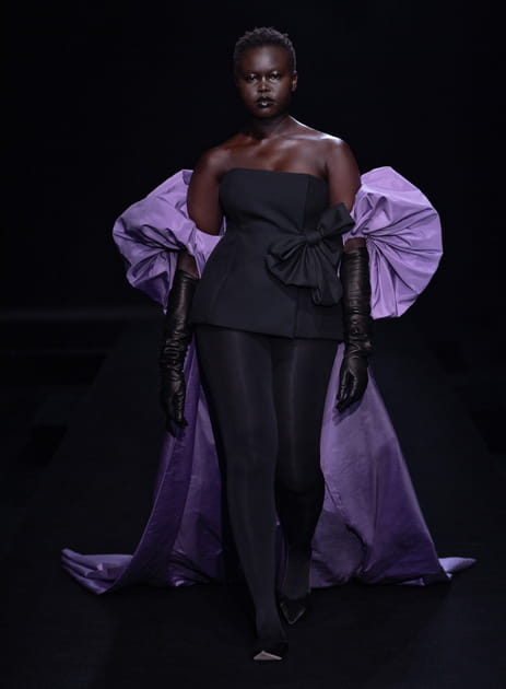 Look 46&nbsp;du d&eacute;fil&eacute; Valentino