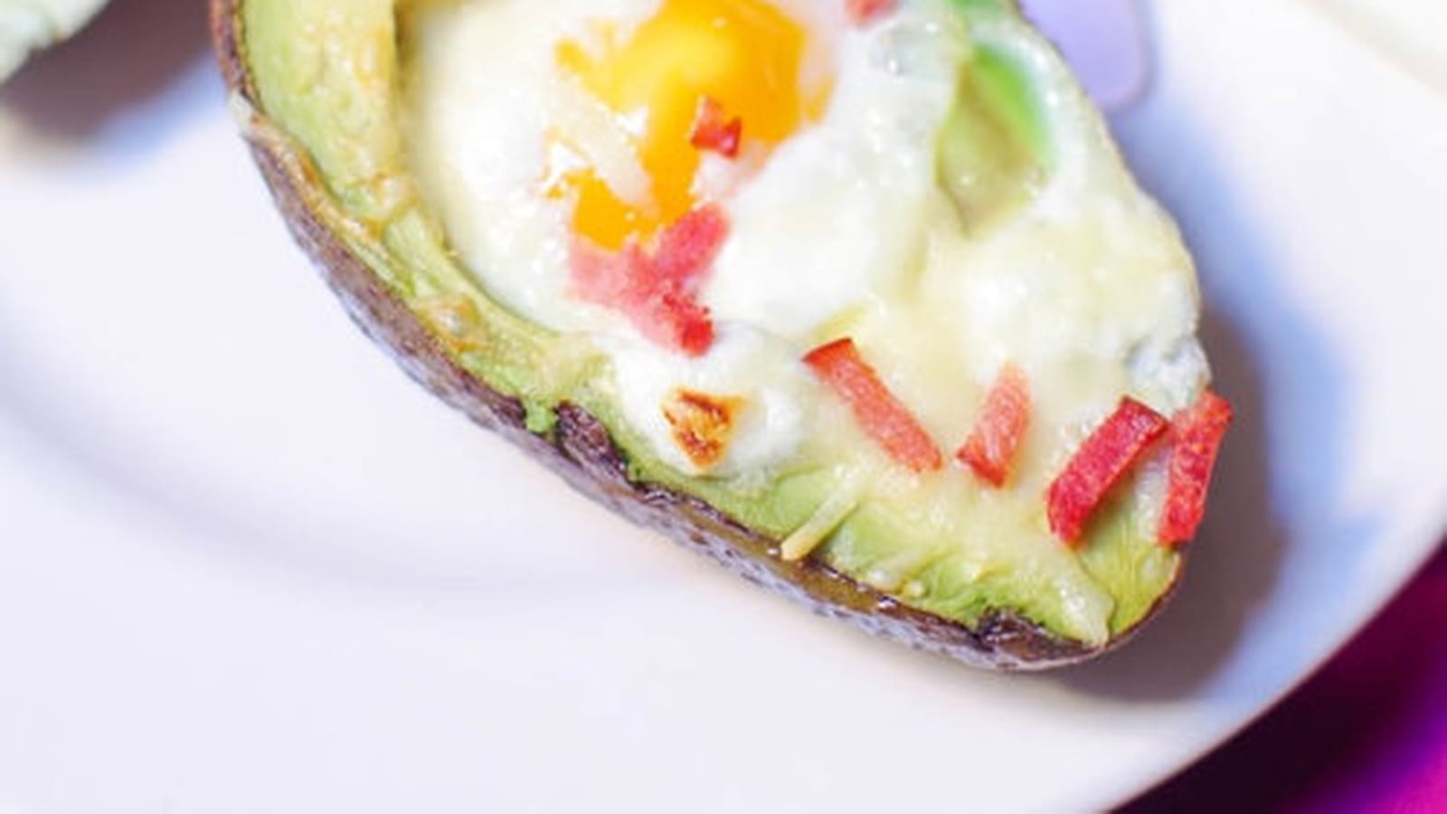 Avocats façon œuf cocotte