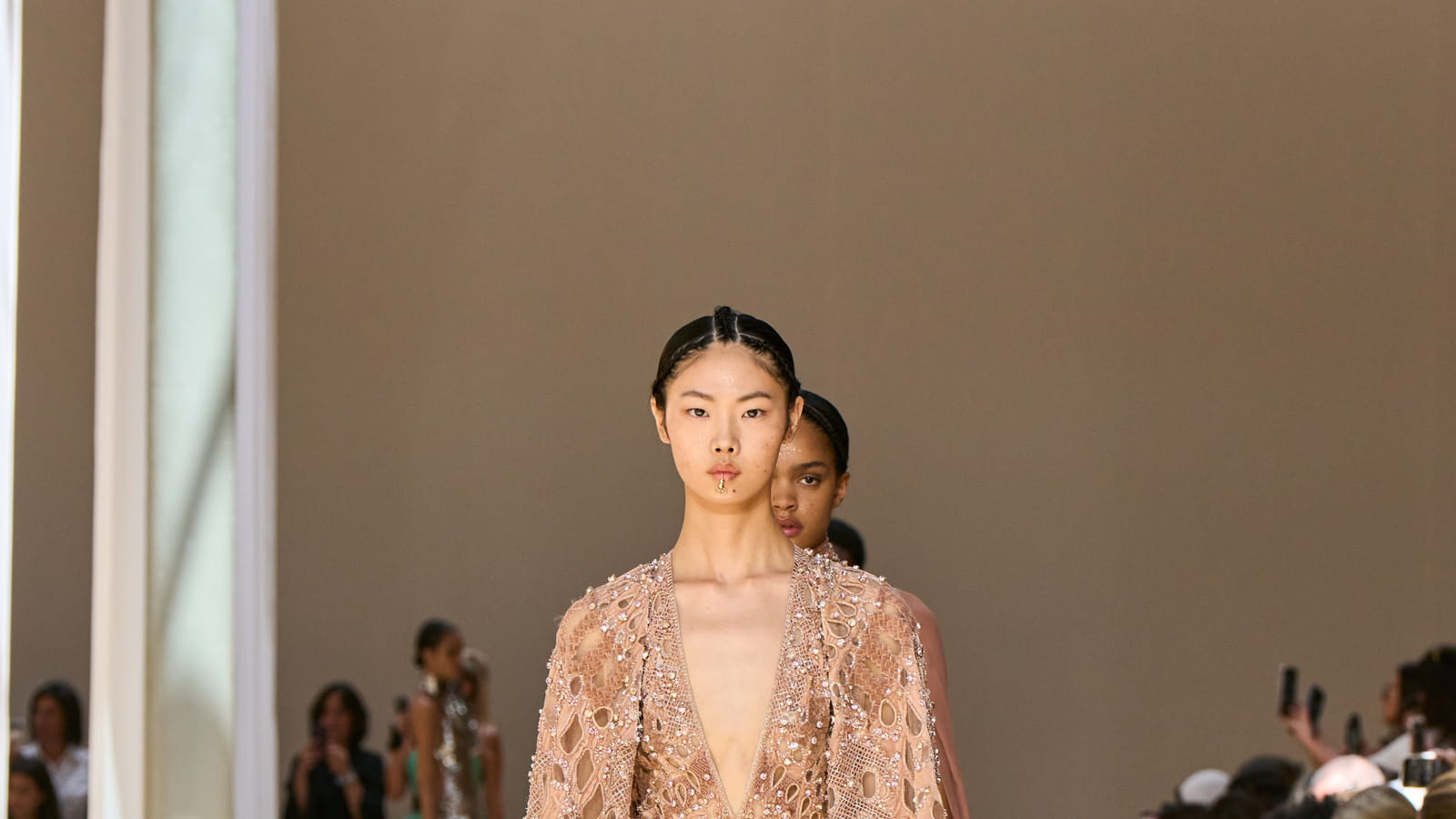 Look 70