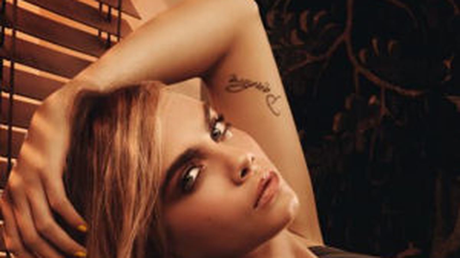 Belle de désert chez Yves Saint Laurent