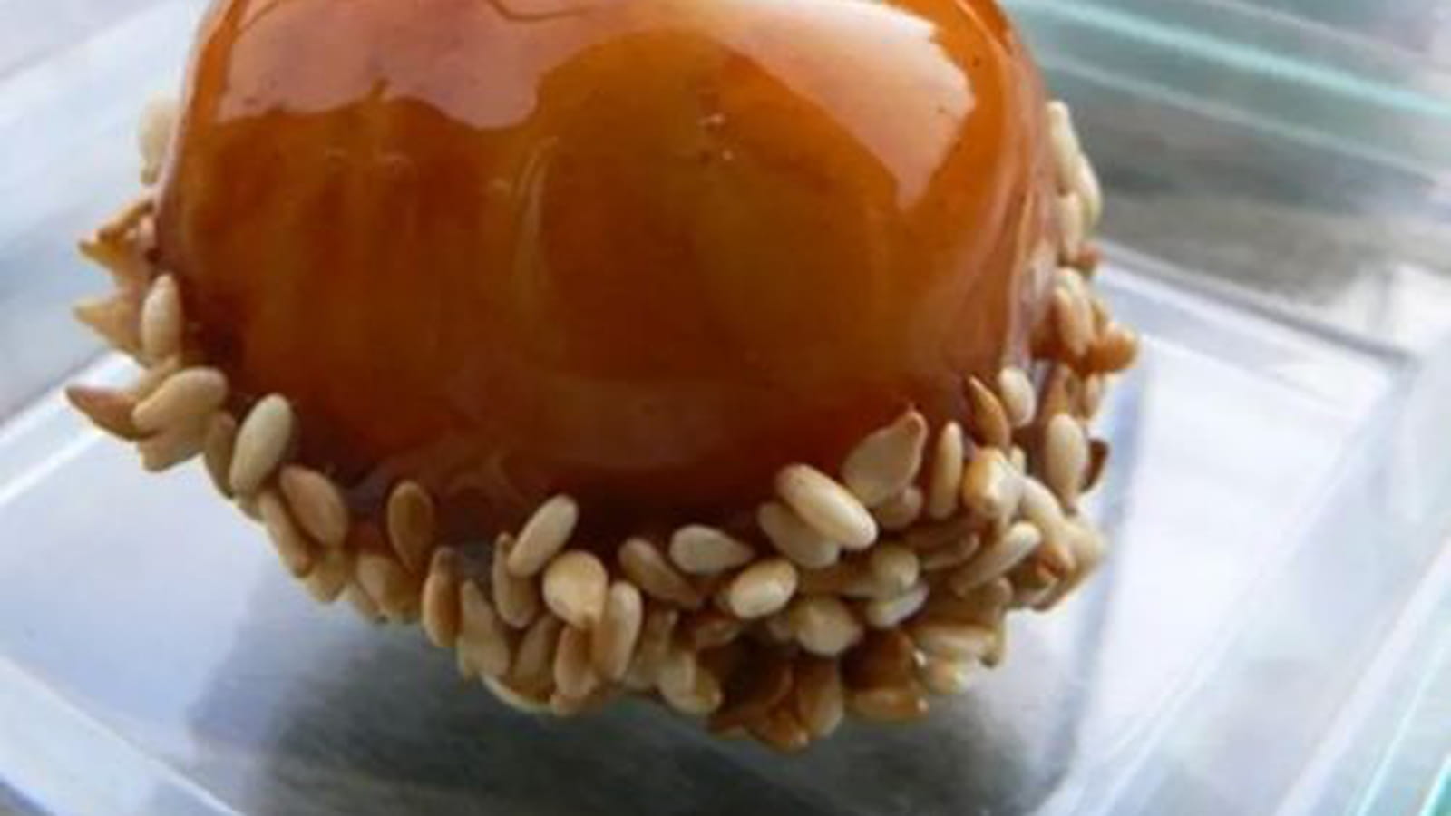 Sucettes caramélisées au foie gras