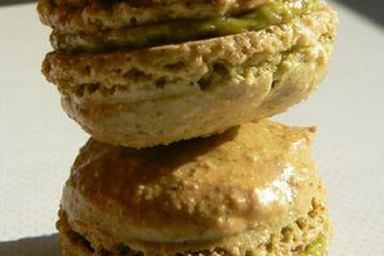 Recette de Macarons salés pesto et ciboulette
