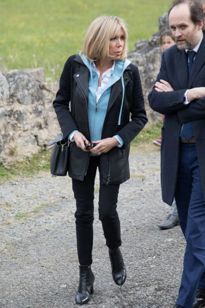 Brigitte Macron en veste de sport