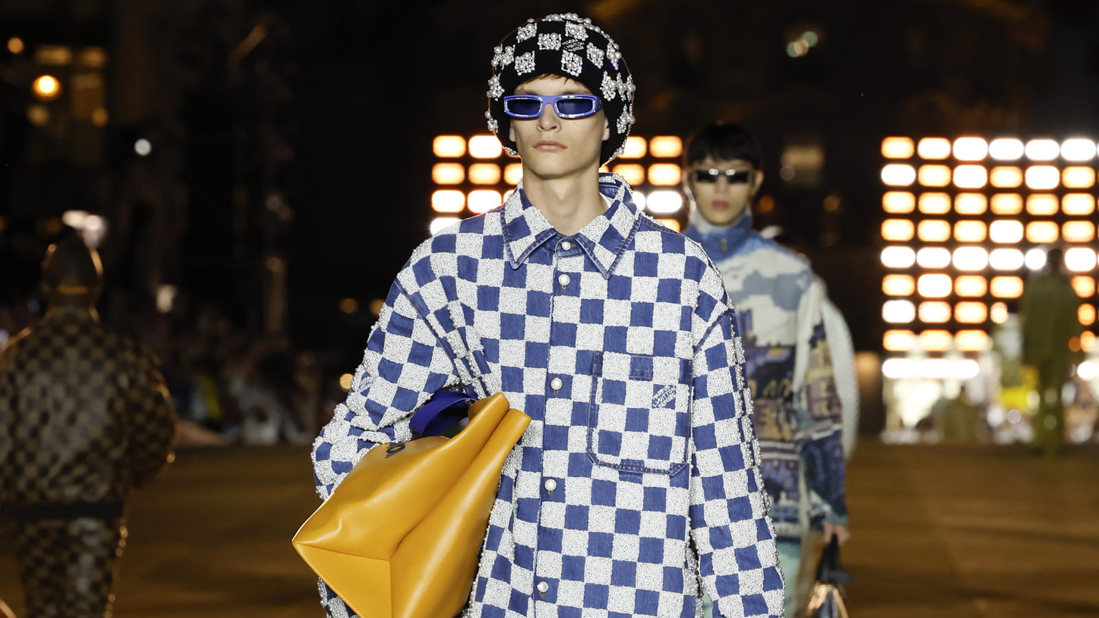 Look 39