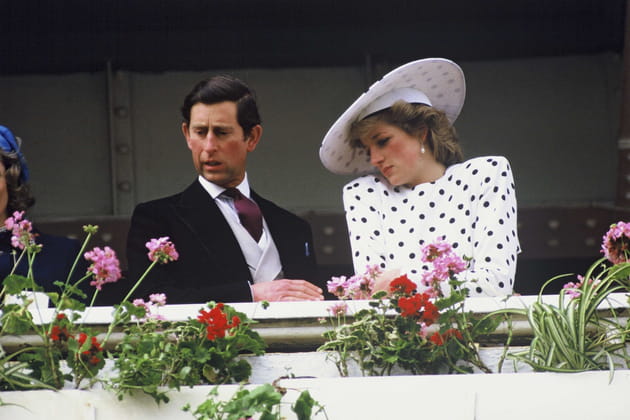 Le Prince Charles et Lady Diana assistent à une course de chevaux le 4 juin 1986