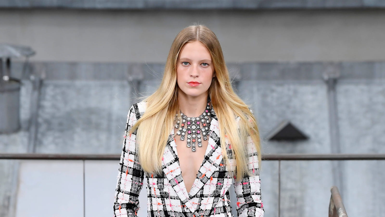 Look 7