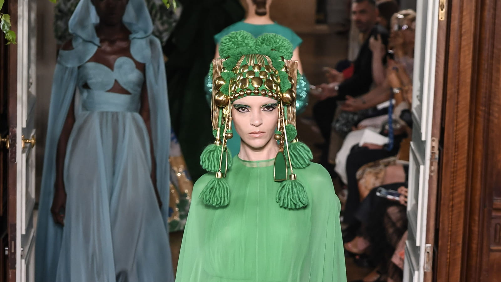 Look 37