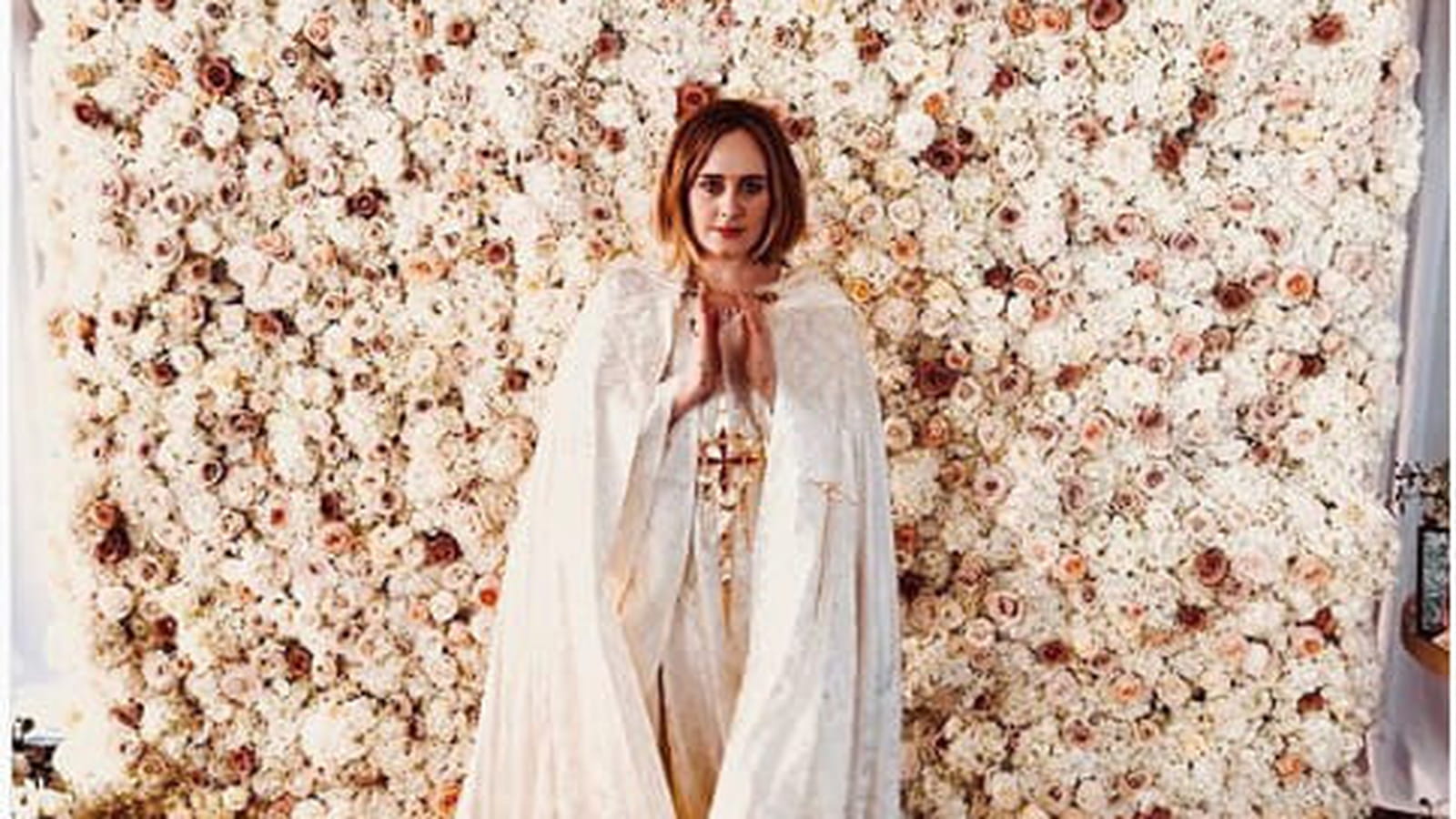 Une jeune fille en fleurs