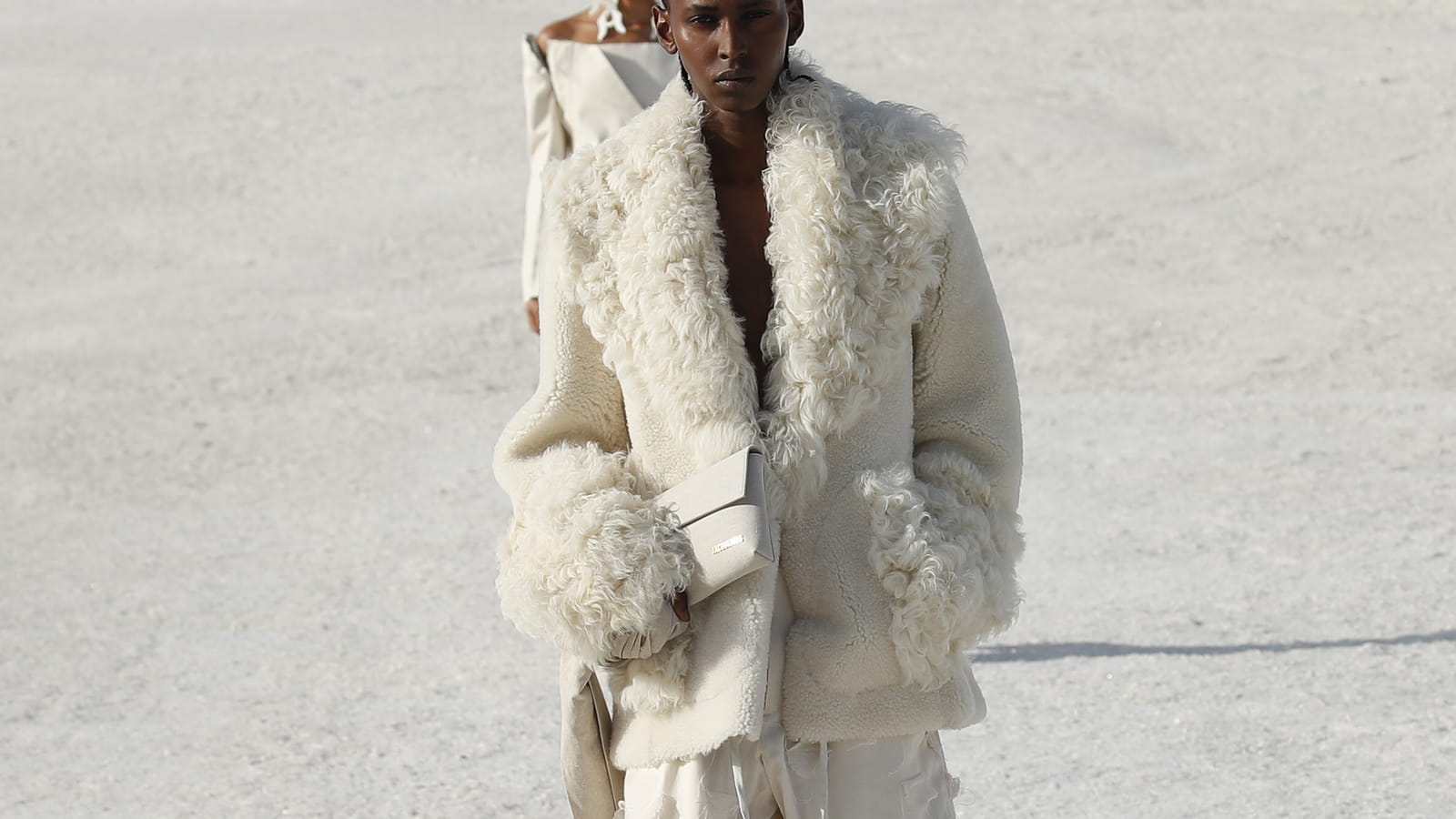 Look 60