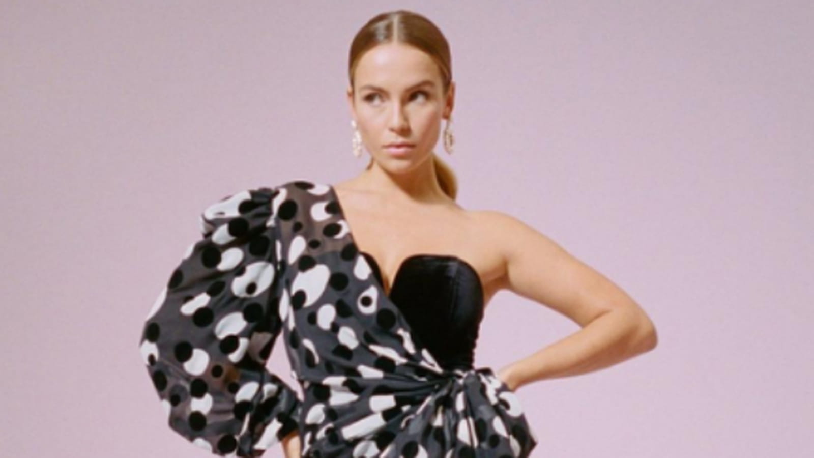 Robe Nastygal