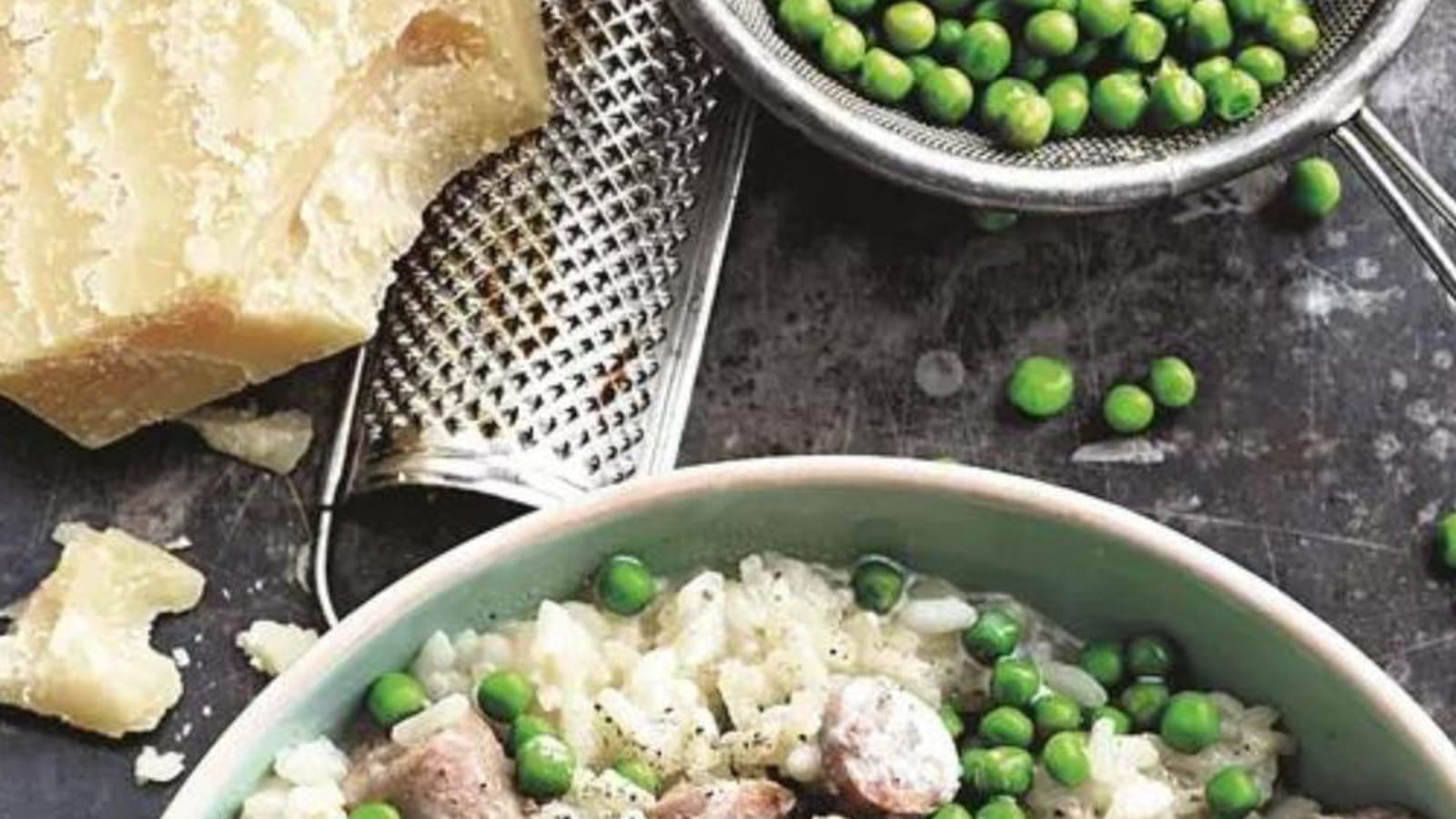 Risotto aux saucisses et aux petits pois