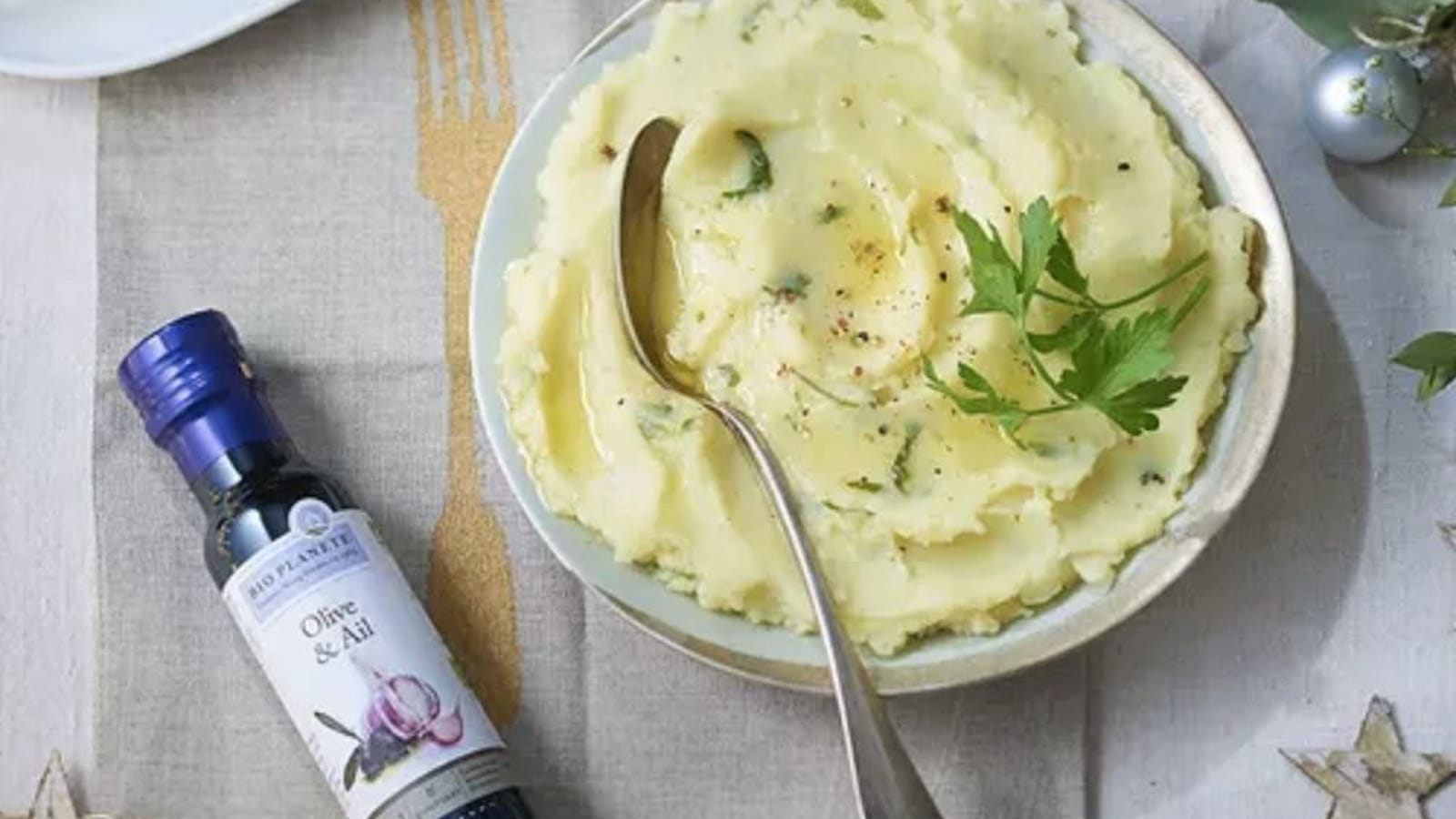 Écrasé de pomme de terre au persil et huile olive et ail