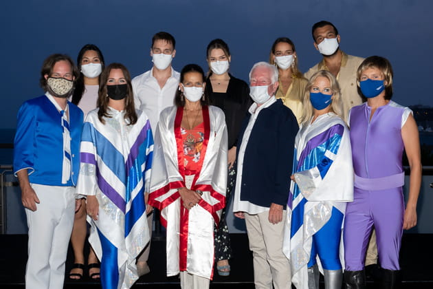 La famille princière monégasque et le groupe The Show, revival d'ABBA
