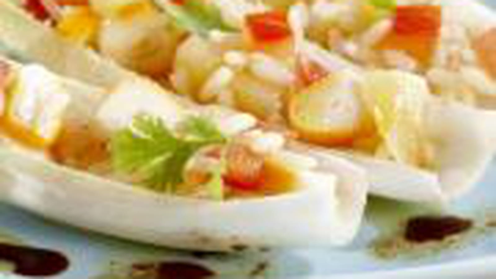 Salade de riz à l'ananas, surimi et endives