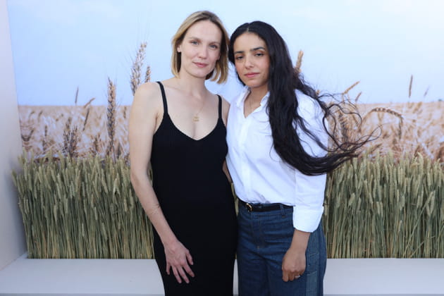 Ana Girardot et Hafsia Herzi, complices à la soirée Golden Hour au Peninsula