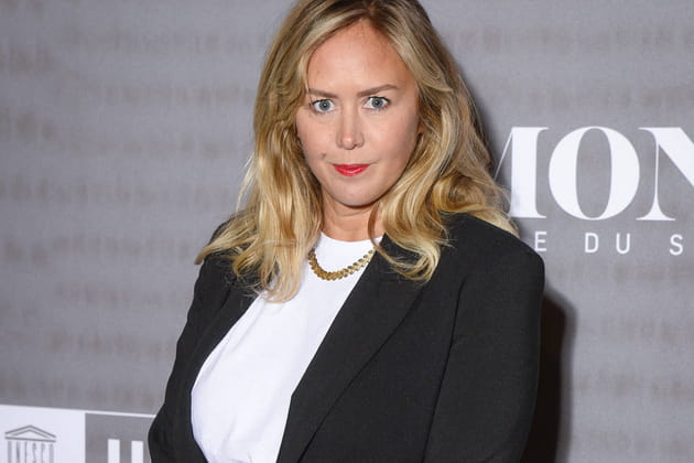 Enora Malagré assume ses "10 kilos en plus" : son évolution physique EN IMAGES