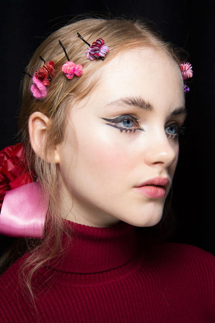 Les barrettes &agrave; sequins chez Ryan Lo