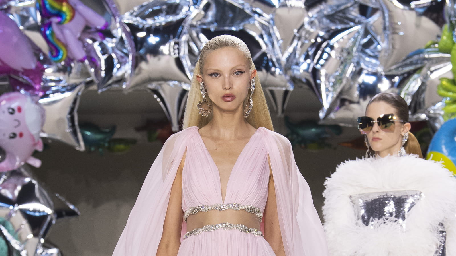 Look 16