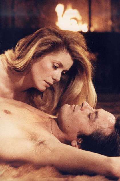 Brûlant avec Catherine Deneuve dans Le Choc