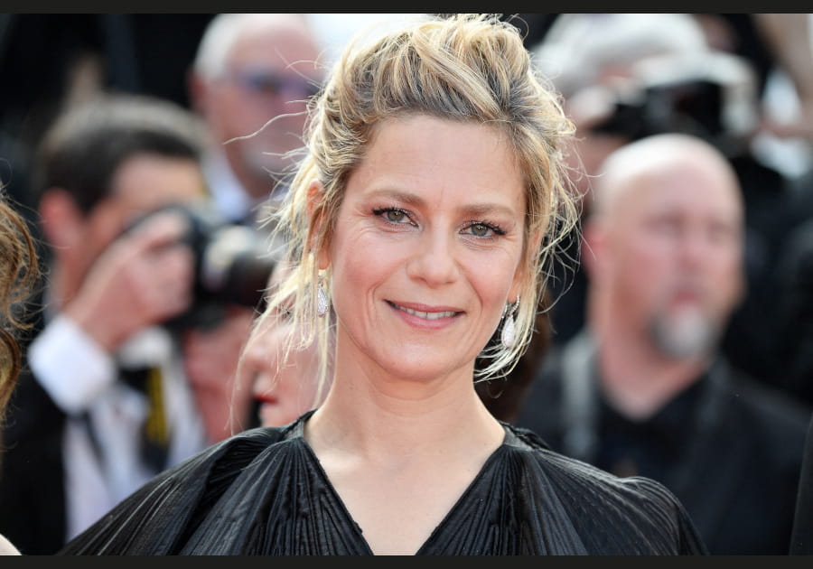 Le chignon d&eacute;sordonn&eacute; de Marina Fo&iuml;s