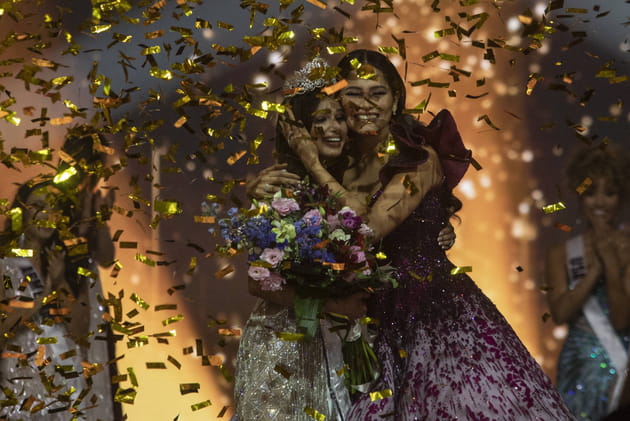 Andrea Meza passe son titre à Miss Inde