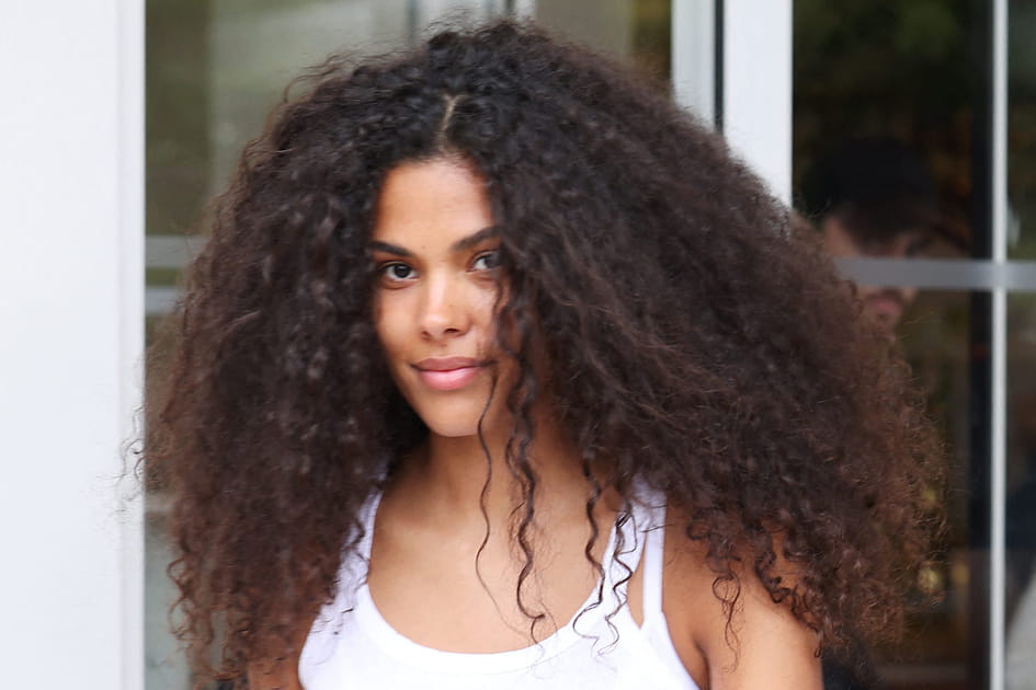 Tina Kunakey, naturelle avec son no make-up look
