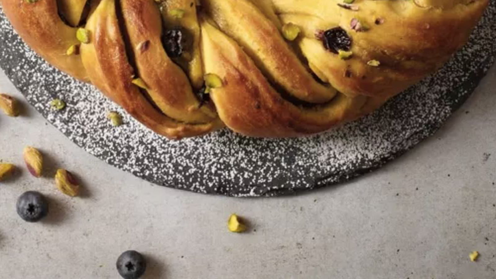 Couronne tressée pistache et myrtille