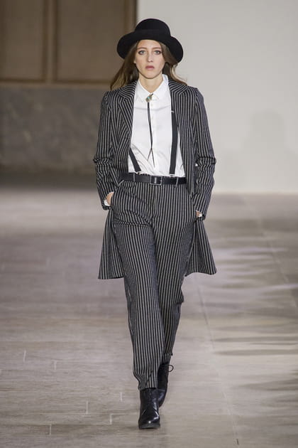 D&eacute;fil&eacute; Agn&egrave;s b.