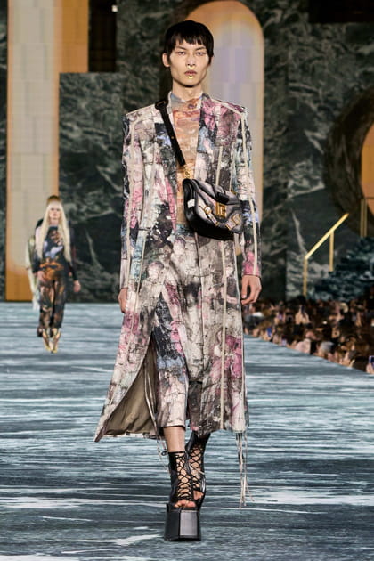 Look 58&nbsp;du d&eacute;fil&eacute; Balmain