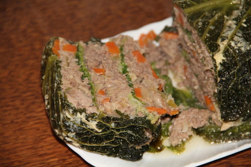 Terrine de chou farci au confit de canard et petits légumes