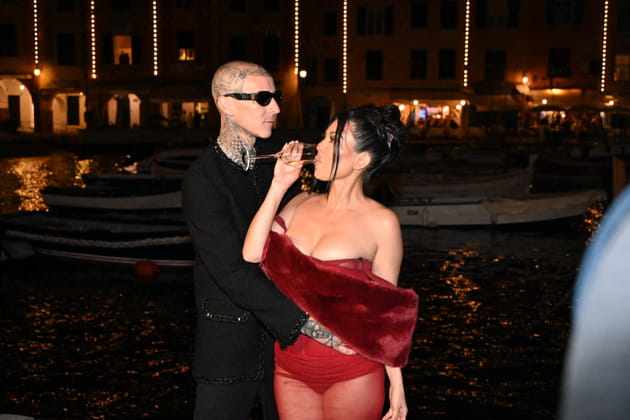Travis Barker et Kourtney Kardashian, &agrave; leur d&icirc;ner de mariage
