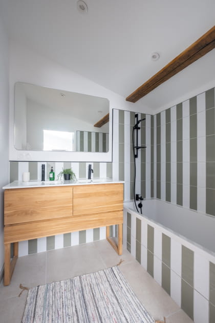 Apr&egrave;s&nbsp;: une salle de bains proche des chambres des enfants