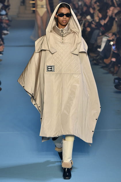 Alyssa Traor&eacute; lors du d&eacute;fil&eacute; Off-White automne-hiver 2018-2019