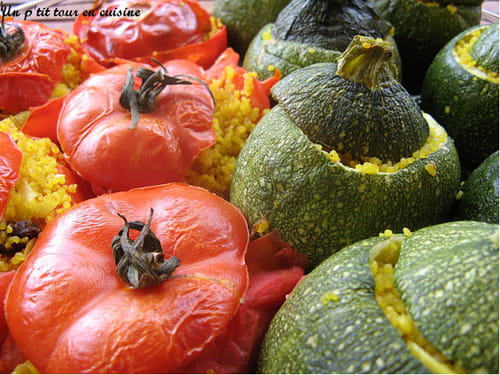 Petits légumes d'été farcis à la semoule épicée