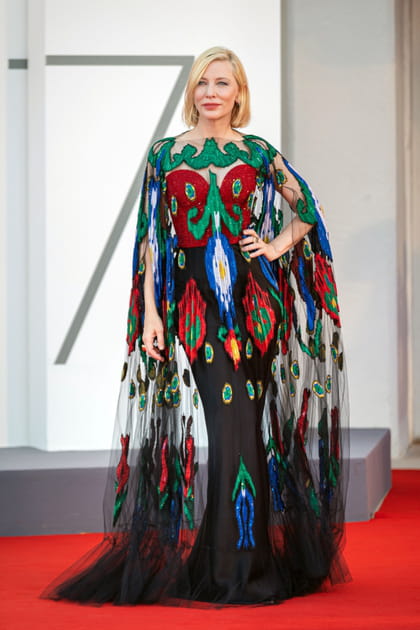 Cate Blanchett en robe multicolore
