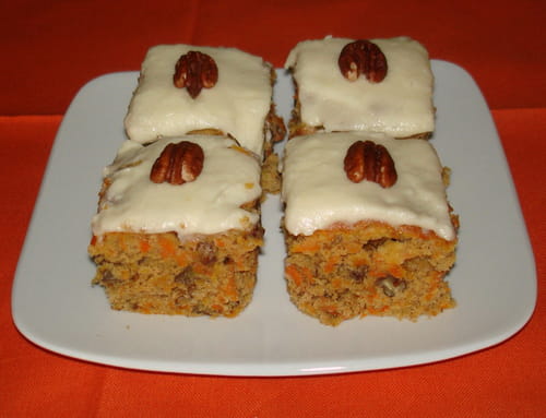 Carrot cake aux noix de pécan et glaçage au fromage