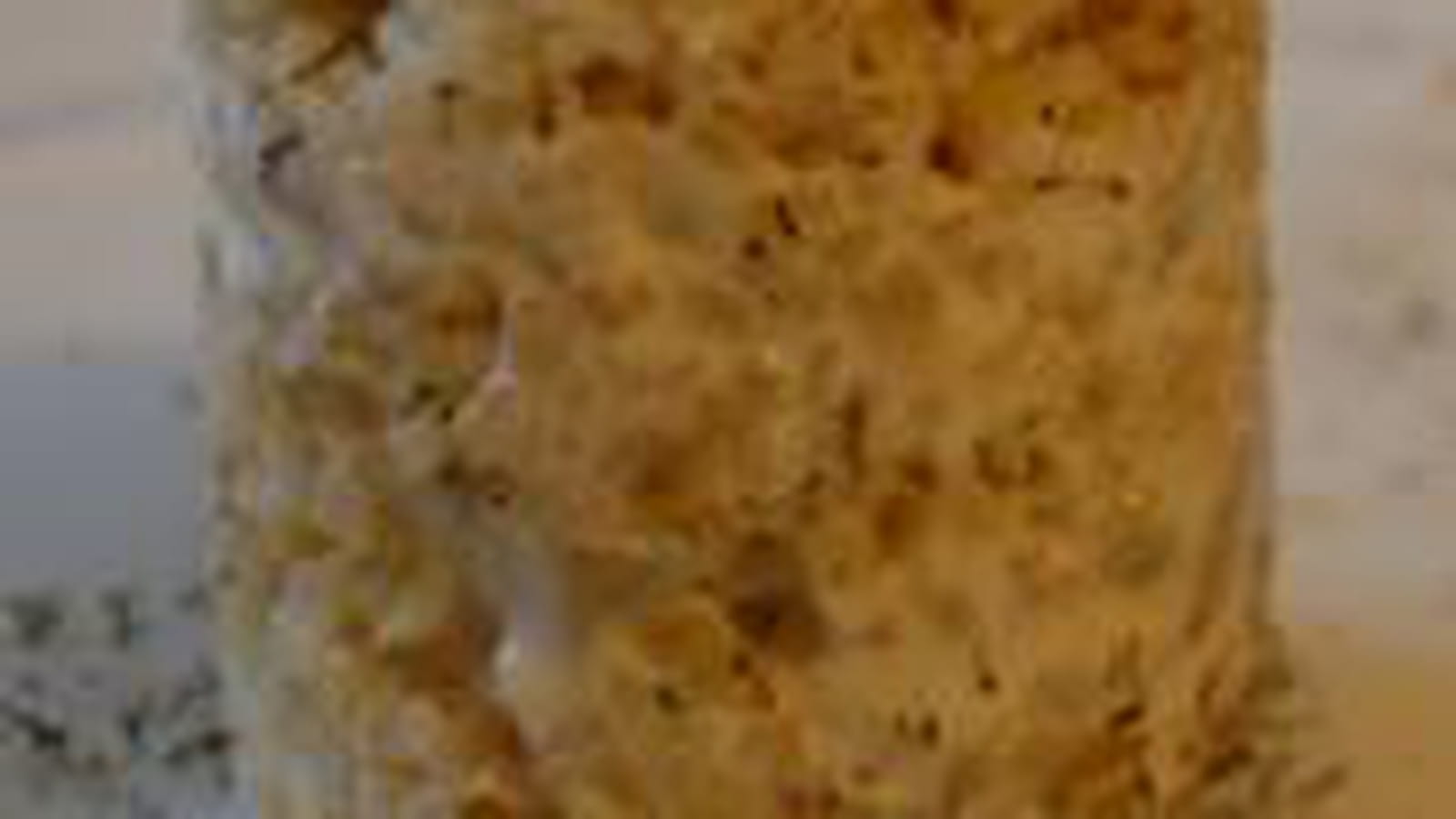 Boulghour, sauce au chèvre et morceaux de poires