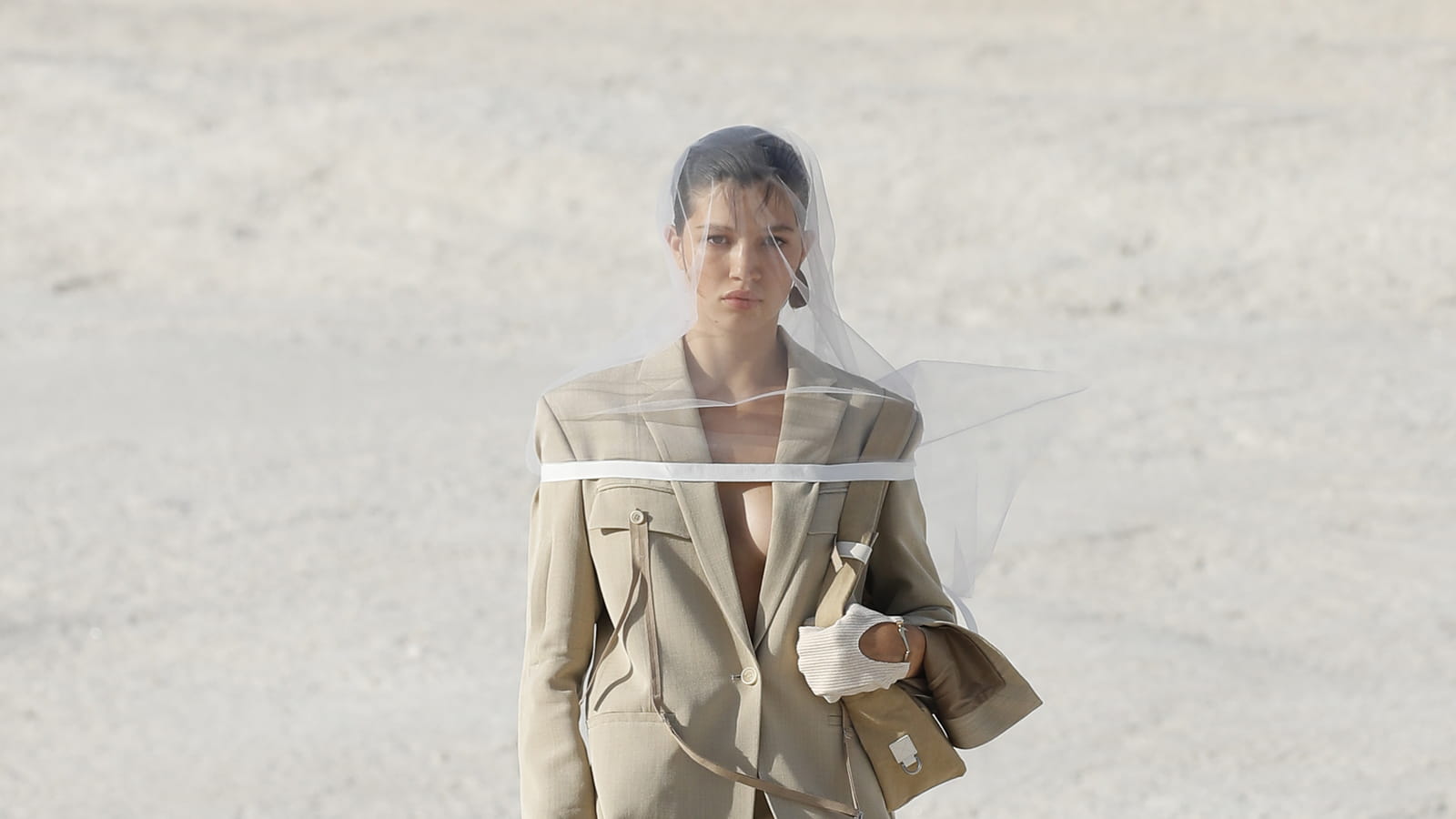 Look 27