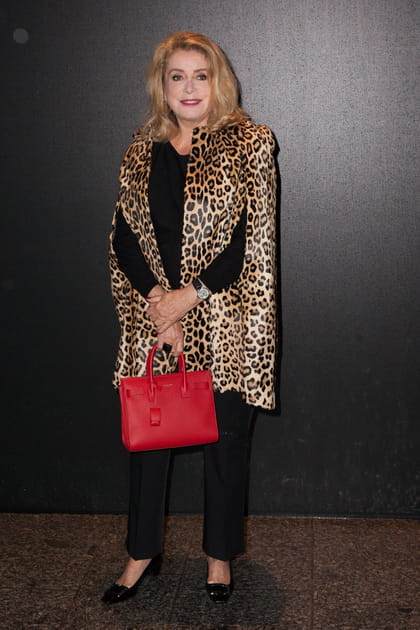 Catherine Deneuve au défilé Saint Laurent