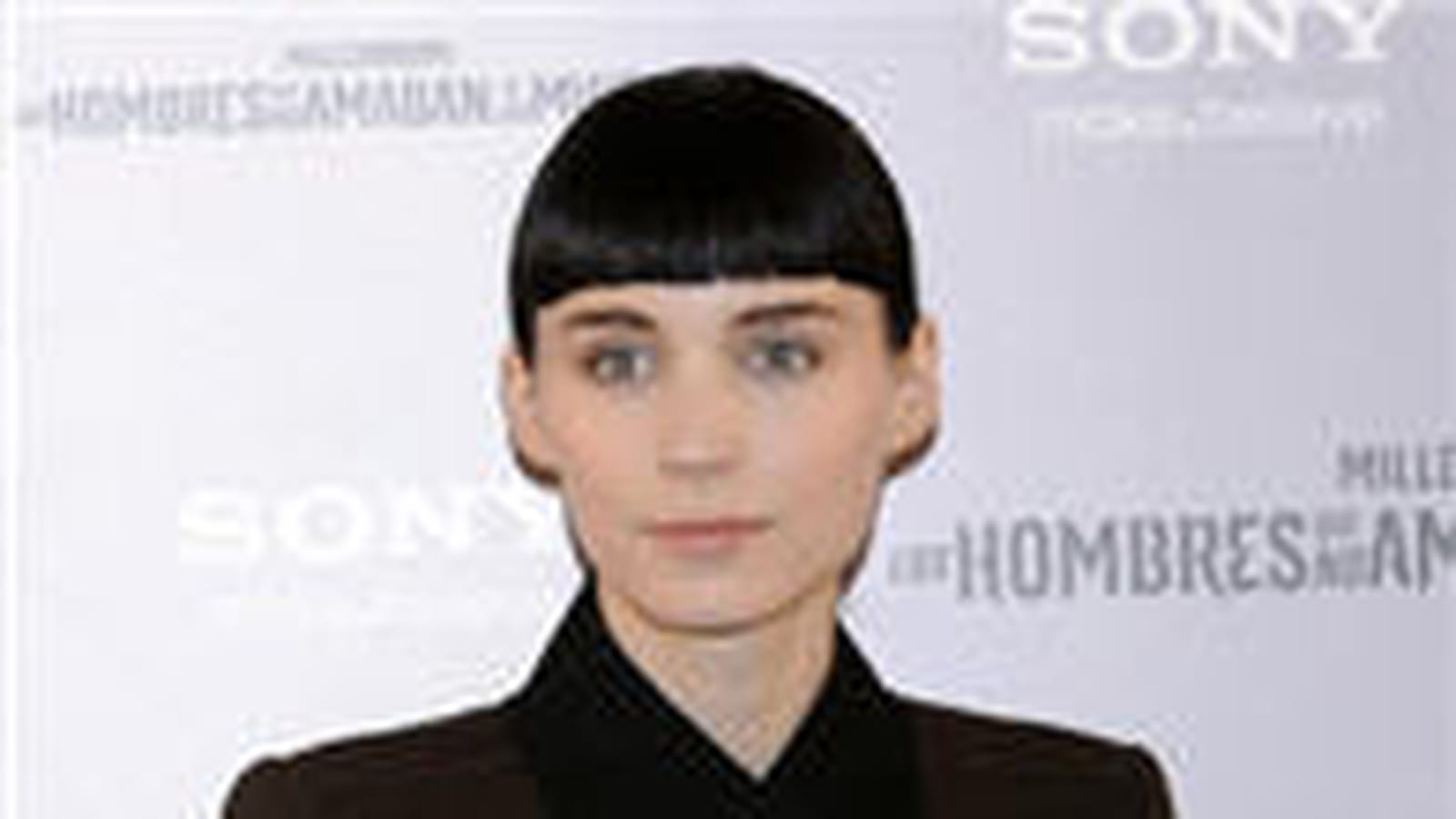 Mara Rooney, sophistiquée