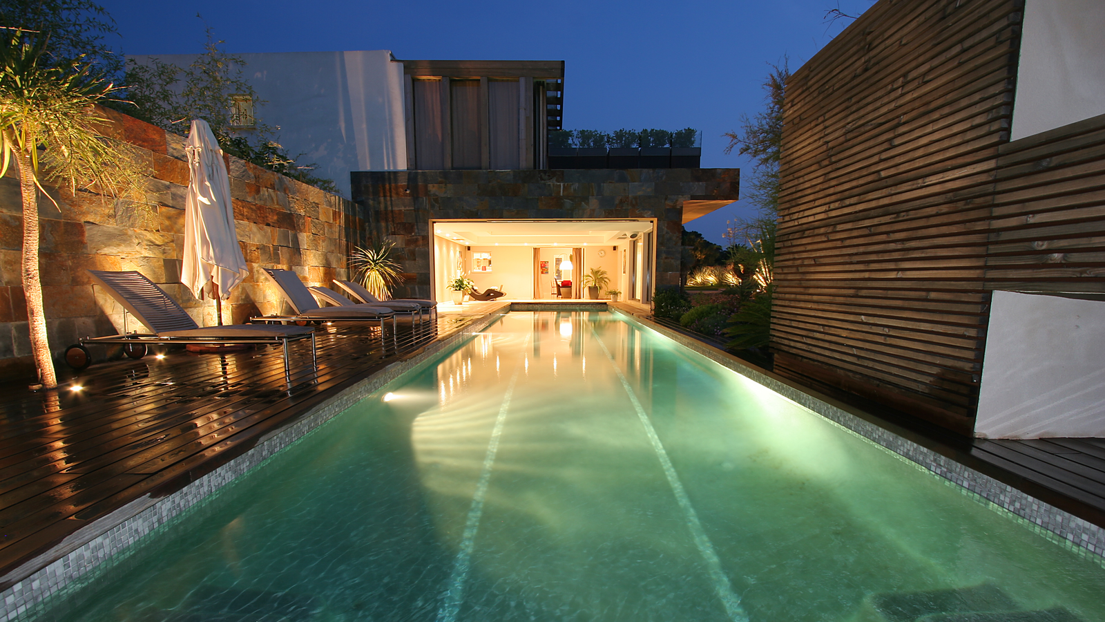 Piscine extra-longue