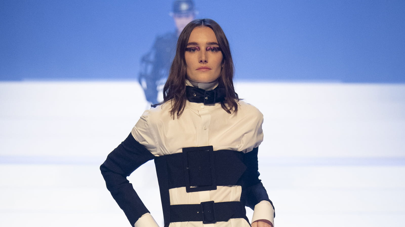 Look 27