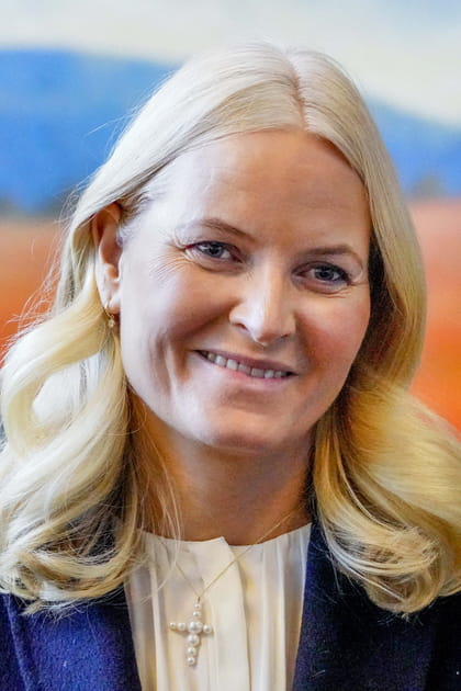 La Princesse Mette-Marit de Norv&egrave;ge s'offre un vrai brushing royal