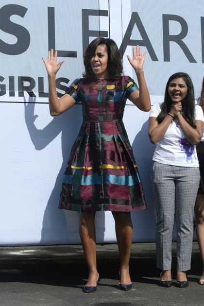 Michelle Obama en robe à manches courtes