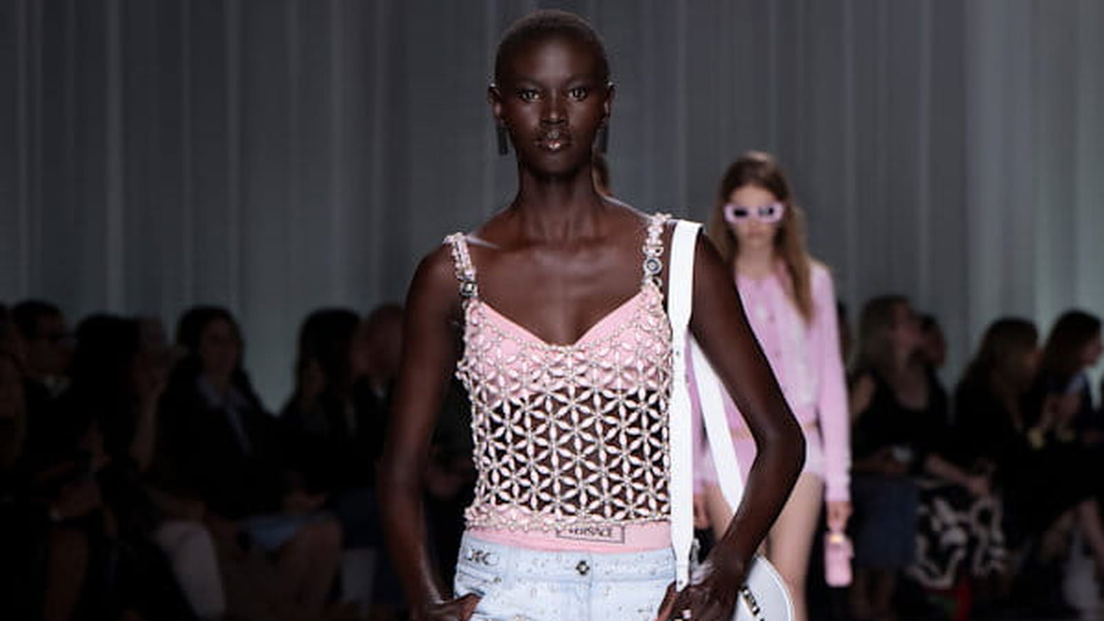 Défilé Versace printemps-été 2024