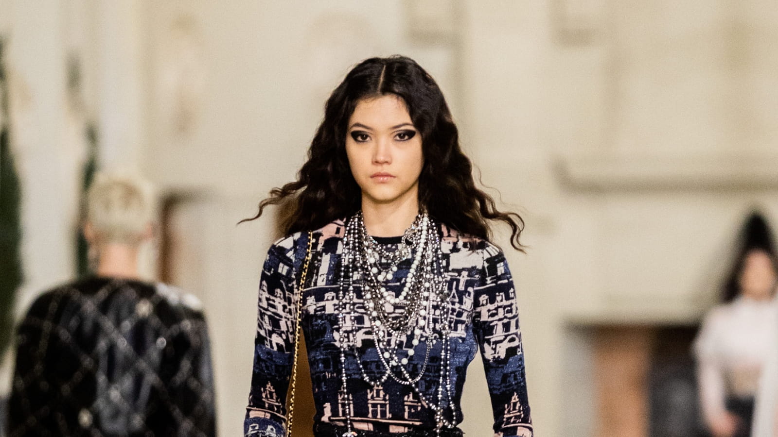 Look 64