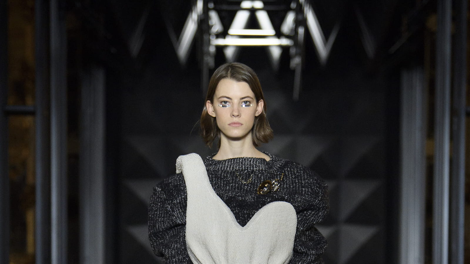 Look 5